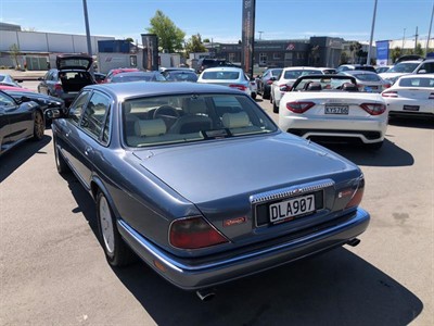 1995 Daimler Double Six - Thumbnail
