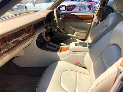 1995 Daimler Double Six - Thumbnail