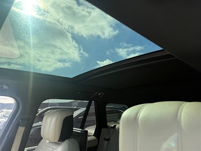 2018 Land Rover Range Rover Vogue - Thumbnail