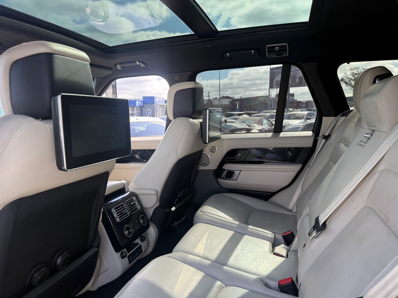 2018 Land Rover Range Rover Vogue