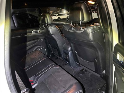 2017 Jeep Grand Cherokee - Thumbnail