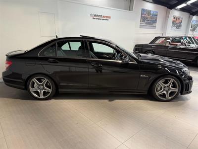2010 Mercedes-Benz C 63 - Thumbnail