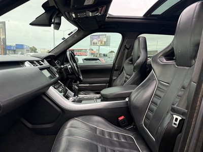 2016 Land Rover Range Rover - Thumbnail