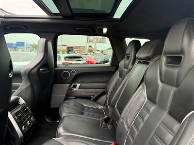 2016 Land Rover Range Rover - Thumbnail