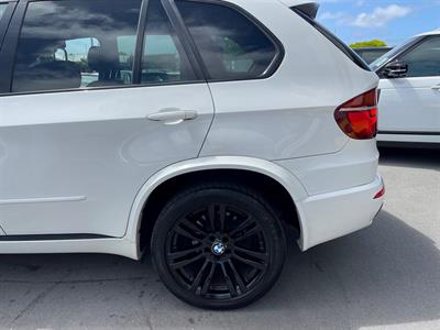 2011 BMW X5 - Thumbnail