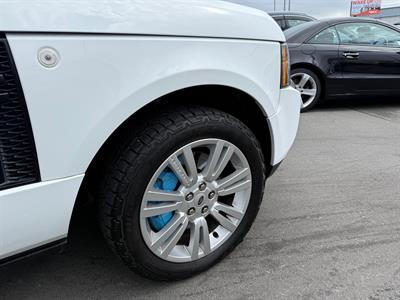 2011 Land Rover Range Rover Vogue - Thumbnail