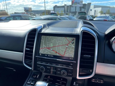 2013 Porsche Cayenne - Thumbnail