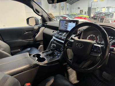 2021 Toyota Landcruiser - Thumbnail