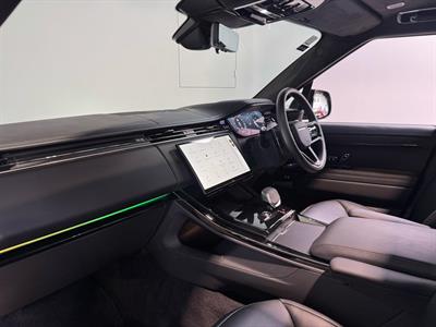 2024 Land Rover Range Rover - Thumbnail