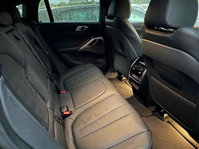 2021 BMW X6 - Thumbnail