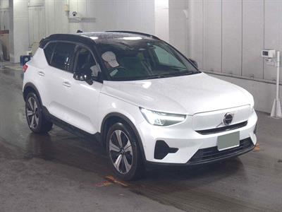 2022 Volvo XC40 - Thumbnail