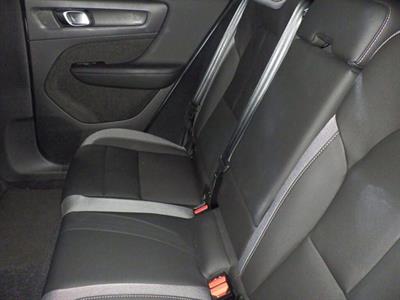 2022 Volvo XC40 - Thumbnail