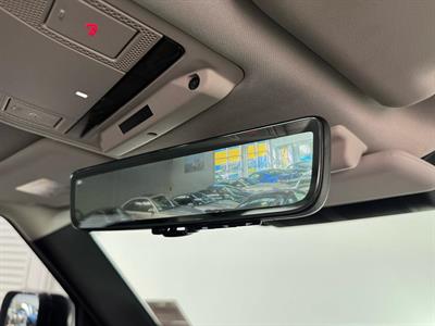 2021 Land Rover Defender - Thumbnail