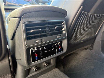 2020 Audi Q8 - Thumbnail