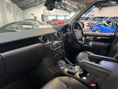 2015 Land Rover Discovery - Thumbnail
