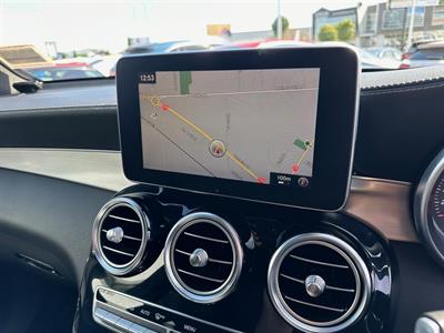 2016 Mercedes-Benz GLC 250 - Thumbnail