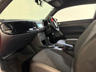 2017 Volkswagen Beetle - Thumbnail