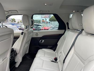 2018 Land Rover Discovery - Thumbnail