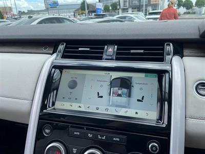 2018 Land Rover Discovery - Thumbnail