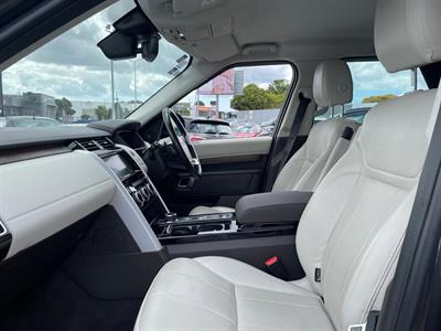 2018 Land Rover Discovery - Thumbnail
