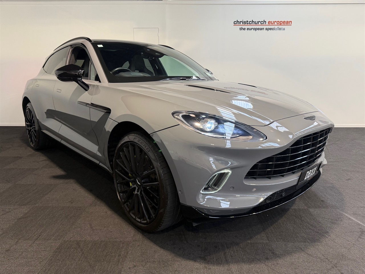 2022 Aston Martin DBX