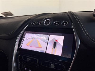 2022 Aston Martin DBX - Thumbnail