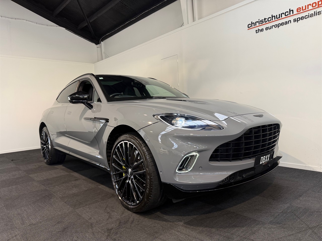 2022 Aston Martin DBX
