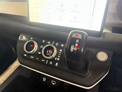 2021 Land Rover Defender - Thumbnail