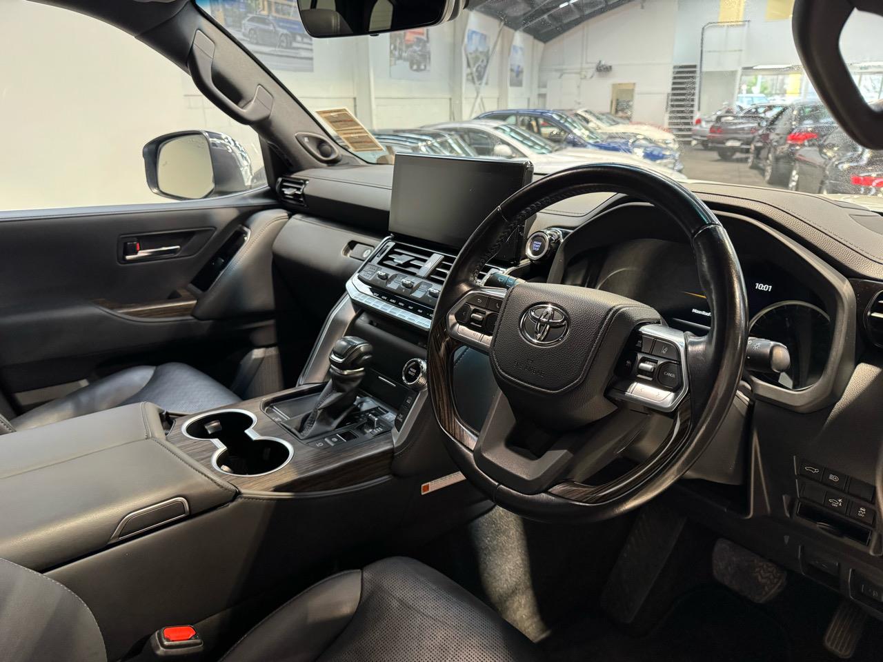 2023 Toyota Landcruiser