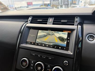 2018 Land Rover Discovery - Thumbnail