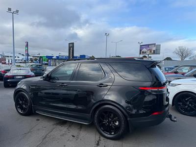2018 Land Rover Discovery - Thumbnail