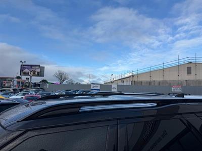 2018 Land Rover Discovery - Thumbnail