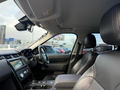 2018 Land Rover Discovery - Thumbnail
