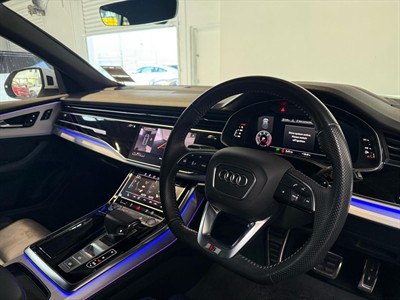 2019 Audi Q8 - Thumbnail