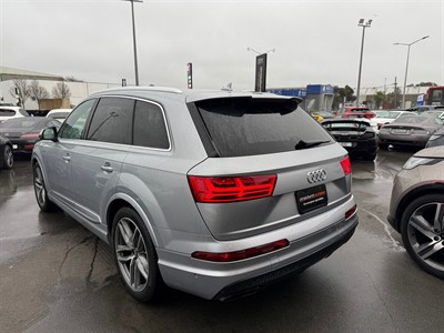 2017 Audi Q7 - Thumbnail