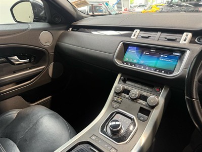 2017 Land Rover Range Rover - Thumbnail