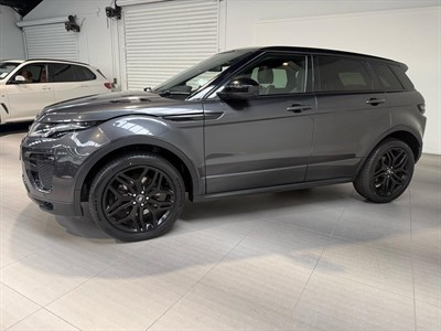 2017 Land Rover Range Rover - Thumbnail