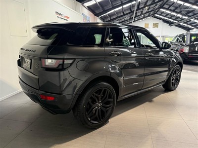 2017 Land Rover Range Rover - Thumbnail