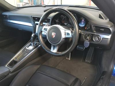 2015 Porsche 911 - Thumbnail