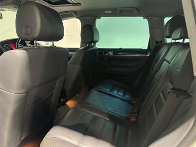 2007 Volkswagen Touareg - Thumbnail