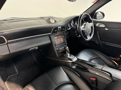 2011 Porsche 911 - Thumbnail