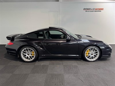 2011 Porsche 911 - Thumbnail