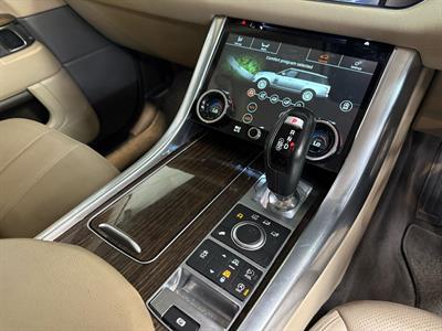 2016 Land Rover Range Rover - Thumbnail