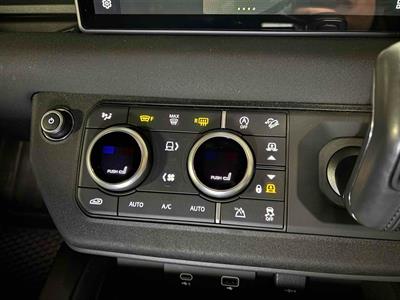 2023 Land Rover Defender - Thumbnail