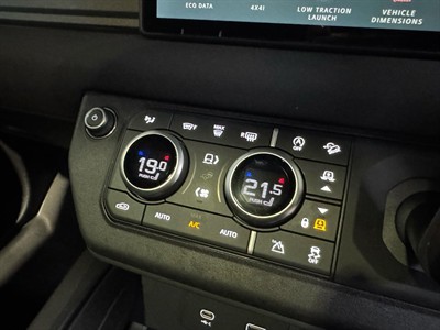 2023 Land Rover Defender - Thumbnail