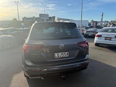 2018 Volkswagen Tiguan - Thumbnail