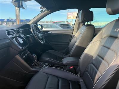 2018 Volkswagen Tiguan - Thumbnail