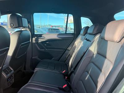 2018 Volkswagen Tiguan - Thumbnail