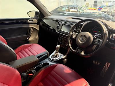 2019 Volkswagen Beetle - Thumbnail