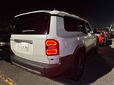 2025 Toyota Land Cruiser Prado - Thumbnail